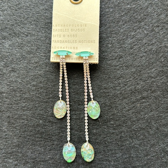 NEW Anthropologie long crystal emerald drop earrings. - Picture 3 of 7